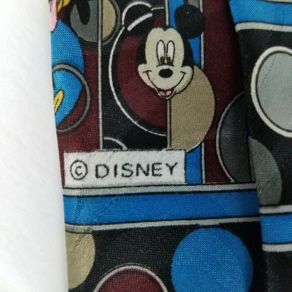 Disney Mickey Mouse, Goofy, Donald Duck Neck Tie - Picture 4 of 5